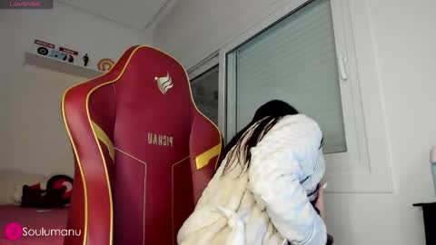 Lis     online show from April 5, 10:51 pm