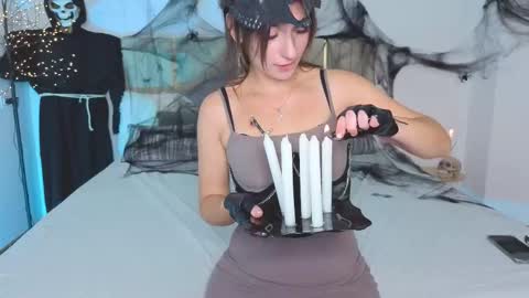 Snapshot of lit1le_mia chatting on October 24, 10:10 pm lit1le_mia online show from October 24, 10:10 pm