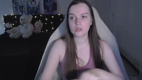 little__flowers online show from December 14, 8:09 am