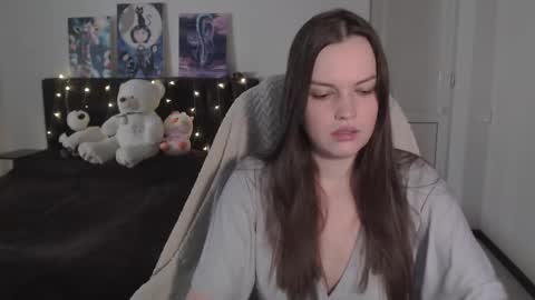 little__flowers online show from September 20, 8:39 am