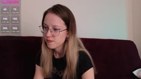 Snapshot of little_bliss chatting on September 27, 1:36 am little_bliss online show from September 27, 1:36 am