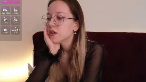 Snapshot of little_bliss chatting on October 5, 1:58 am little_bliss online show from October 5, 1:58 am