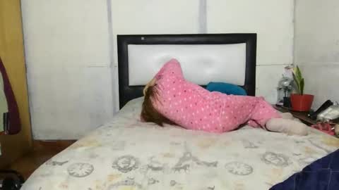 Diablita online show from October 25, 10:47 am