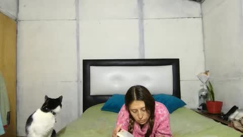 Diablita online show from October 3, 12:24 pm