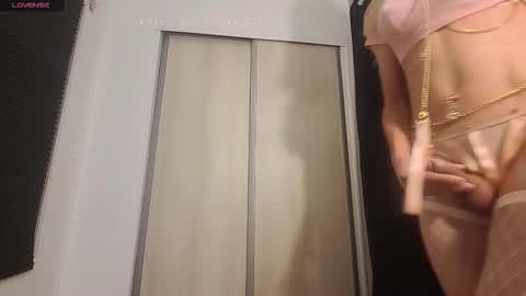 Snapshot of little_lila_18 chatting on October 20, 11:26 am LB online show from October 20, 11:26 am