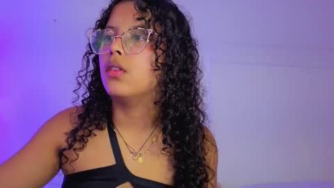 little_lilith_apple online show from November 27, 7:54 pm