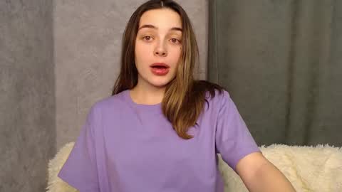 Mia   Im online every day 1530 PM in New York  2030 PM in London online show from December 9, 8:54 pm