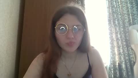 little_shygirl_ online show from March 7, 12:34 pm