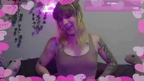 Gwen online show from December 3, 4:20 am