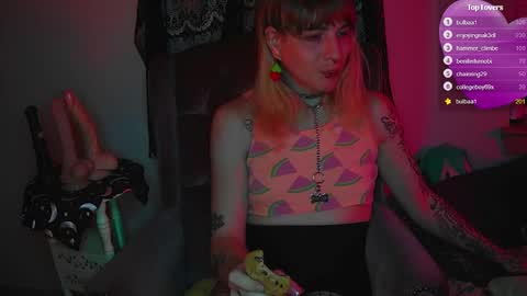 Gwen online show from December 9, 6:01 am