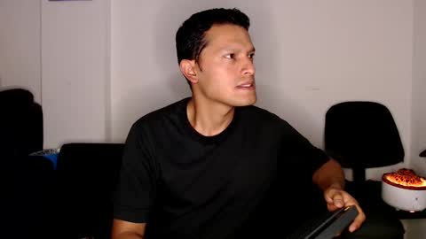 Snapshot of littledicklatin chatting on March 10, 3:12 am Manu online show from March 10, 3:12 am