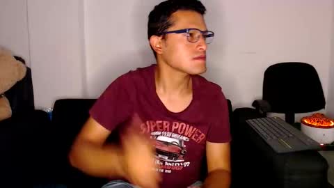 Snapshot of littledicklatin chatting on October 20, 3:11 am Manu online show from October 20, 3:11 am