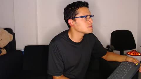 Manu online show from November 4, 2:57 am