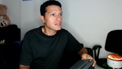 Snapshot of littledicklatin chatting on March 8, 5:28 am Manu online show from March 8, 5:28 am