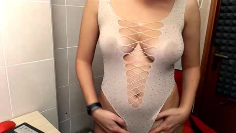 LittleDream20 online show from December 19, 6:09 am