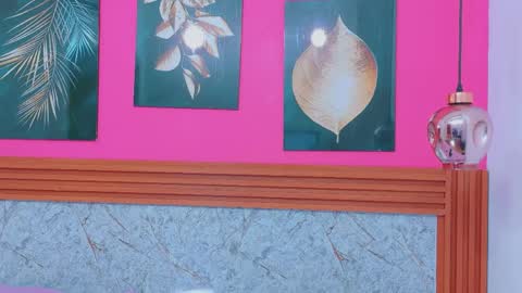 Emily  online show from April 4, 2:02 pm