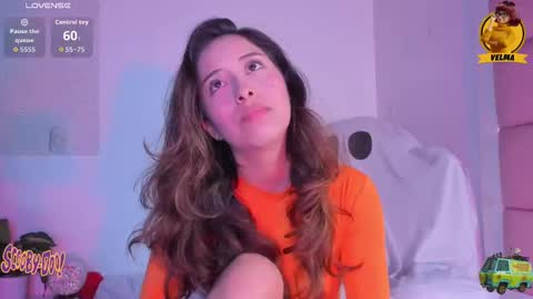 Snapshot of littlee_emma_ chatting on October 6, 4:41 am littlee_emma_ online show from October 6, 4:41 am