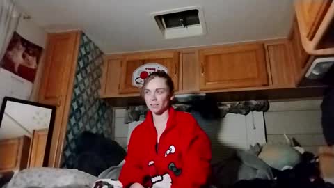 littleleo96 online show from December 5, 8:46 am