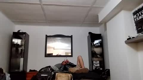 Snapshot of littleleo96 chatting on October 5, 11:07 am littleleo96 online show from October 5, 11:07 am