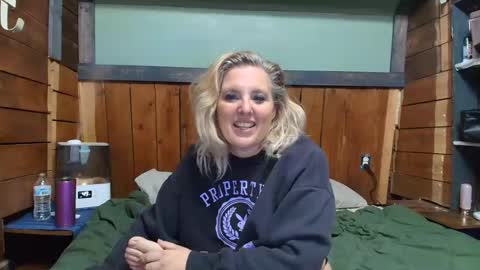 lisanixs online show from February 5, 10:13 pm