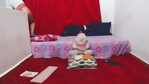  Mia online show from February 24, 5:43 am