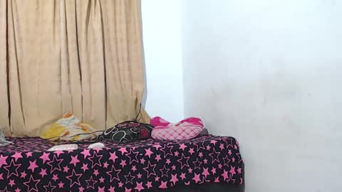 Snapshot of littlemia_777 chatting on September 29, 11:48 pm Mia online show from September 29, 11:48 pm