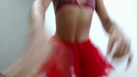 Snapshot of littlemia_777 chatting on February 22, 5:02 am Mia online show from February 22, 5:02 am
