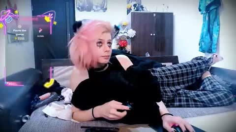Snapshot of littlepinkcat chatting on September 28, 12:52 am Felix online show from September 28, 12:52 am