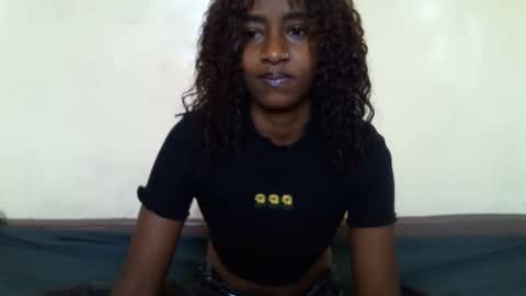 littlesandie online show from September 9, 6:46 am