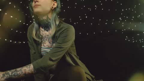 Niki  free tg channel with some photos gifs and info about streams  online show from December 15, 1:51 pm