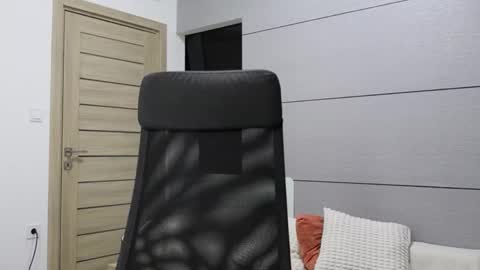 littlestellaspark online show from February 16, 7:01 pm