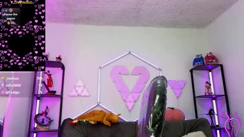 littlevixen18 online show from February 27, 5:47 pm