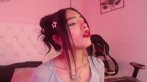 Nicky online show from February 20, 8:33 pm