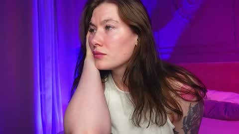 Liv 3 online show from November 21, 5:55 pm