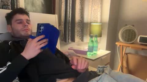 livefantesy4 online show from December 23, 1:34 am