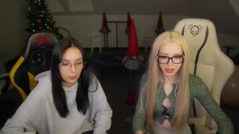 Sheryl online show from January 8, 4:24 pm