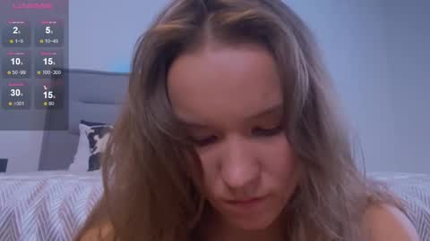 Snapshot of lively_luna chatting on October 12, 4:16 am Luna online show from October 12, 4:16 am