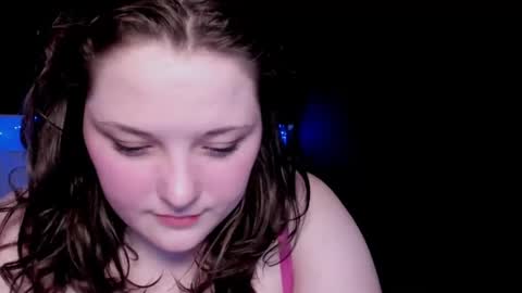 Liv online show from December 7, 2:58 am