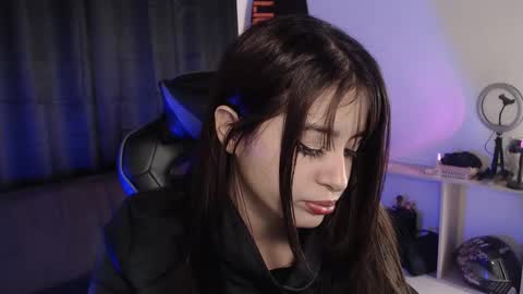 Elizabeth online show from November 30, 12:50 am