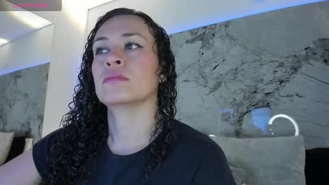 Liz  online show from October 28, 10:27 am