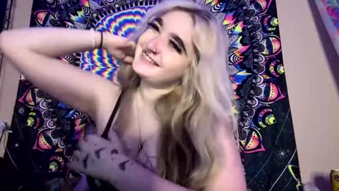 Lizz  online show from February 24, 8:58 pm