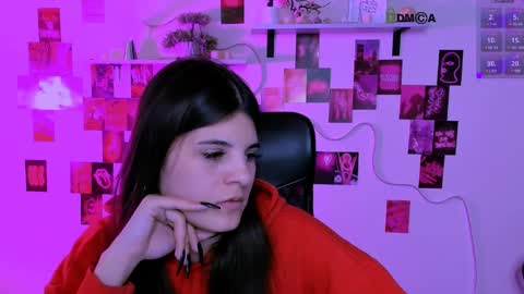 lizzie_boom online show from April 2, 7:21 pm
