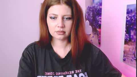 Lizzy3 online show from December 3, 1:01 pm