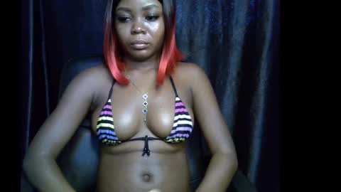 Snapshot of lizzy_petite chatting on September 15, 8:49 am lizzy online show from September 15, 8:49 am