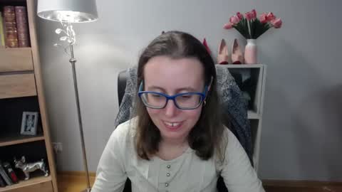 Lizzy online show from December 22, 5:25 am