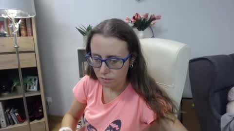 Lizzy online show from July 20, 10:39 am