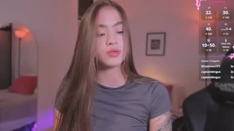 Lizzy Colins online show from July 1, 8:17 pm