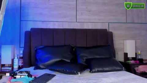 LizzySato online show from April 25, 6:49 pm