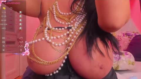 lizzyvixx online show from February 14, 6:43 pm