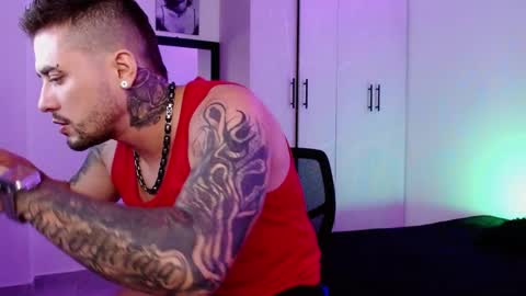 lliamm 2 online show from May 15, 6:00 am